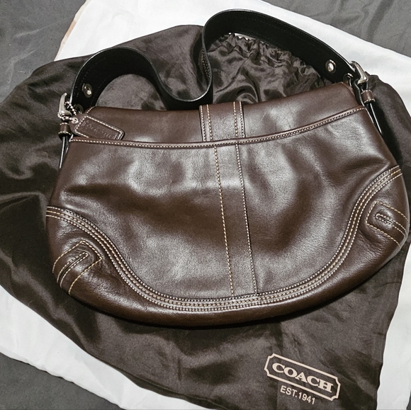 Coach purse - Picture 2 of 4